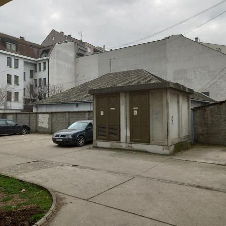 Garden Apartment - Oaza U Centru Grada 노비사드 외부 사진