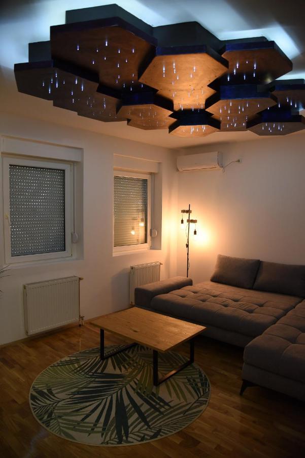 Garden Apartment - Oaza U Centru Grada 노비사드 외부 사진